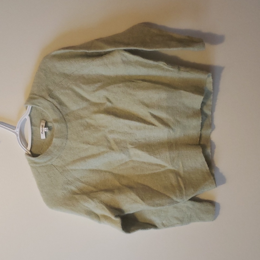 Madewell size S pastel green long sleeve soft sweater.